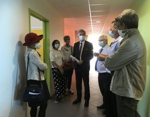 Visite de la préfète au groupe scolaire